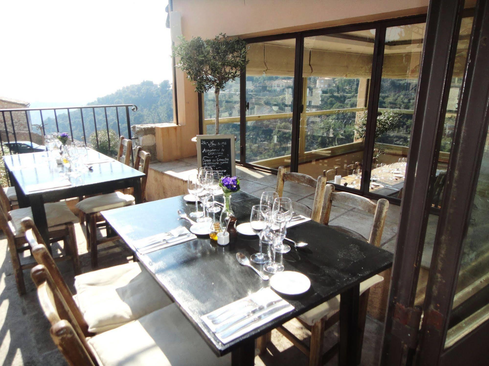 Auberge De Tourrettes Екстериор снимка